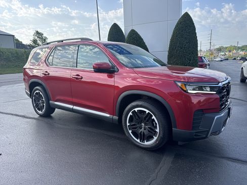 New 2026 Honda Pilot Touring image 1