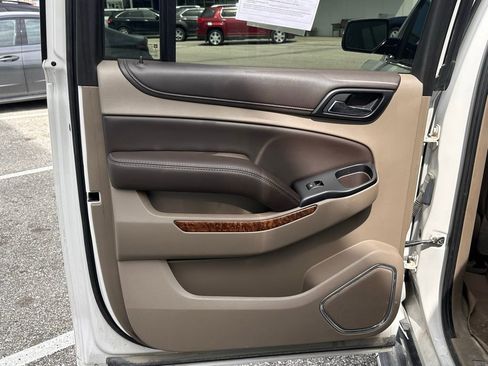 Used 2016 Chevrolet Suburban LTZ image 15