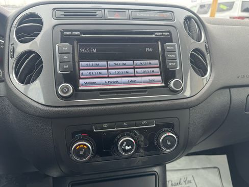 Used 2012 Volkswagen Tiguan S image 21