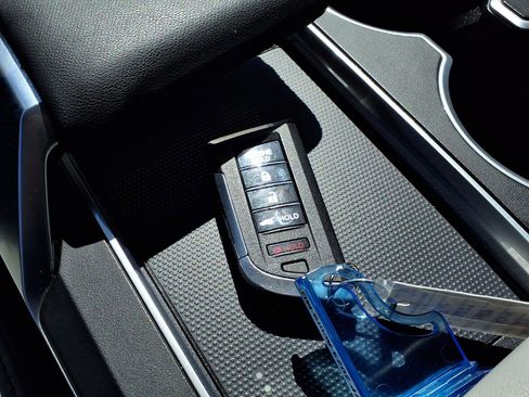 Used 2023 Acura MDX SH-AWD w/ Technology Package image 13