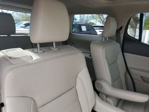 Used 2019 GMC Acadia Denali w/ Technology Package image 24