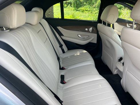 Used 2023 Mercedes-Benz E 350 Sedan image 21