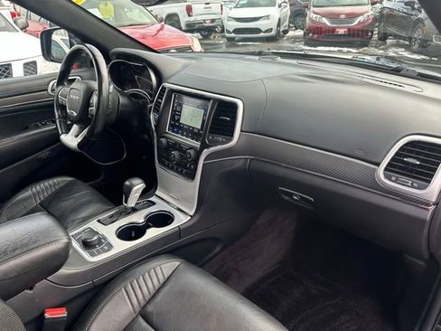 Used 2018 Jeep Grand Cherokee SRT image 30