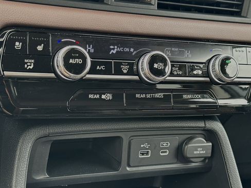 New 2025 Honda Pilot Elite image 22