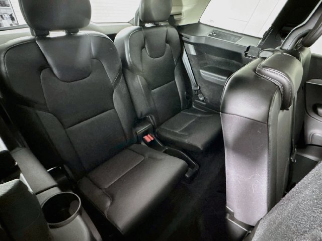 Used 2023 Volvo XC90 B5 Core AWD/4WD image 27
