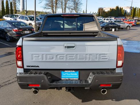 New 2026 Honda Ridgeline Black Edition image 8