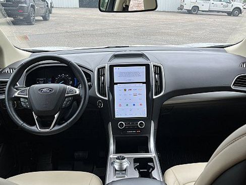 Used 2023 Ford Edge SEL w/ Convenience Package AWD/4WD image 16