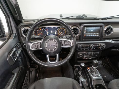 Used 2019 Jeep Wrangler Unlimited Sahara w/ LED Lighting Group image 11