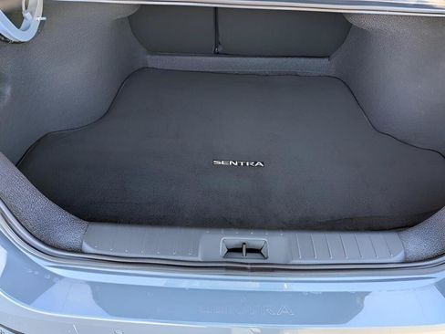 Certified 2025 Nissan Sentra SR FWD image 31
