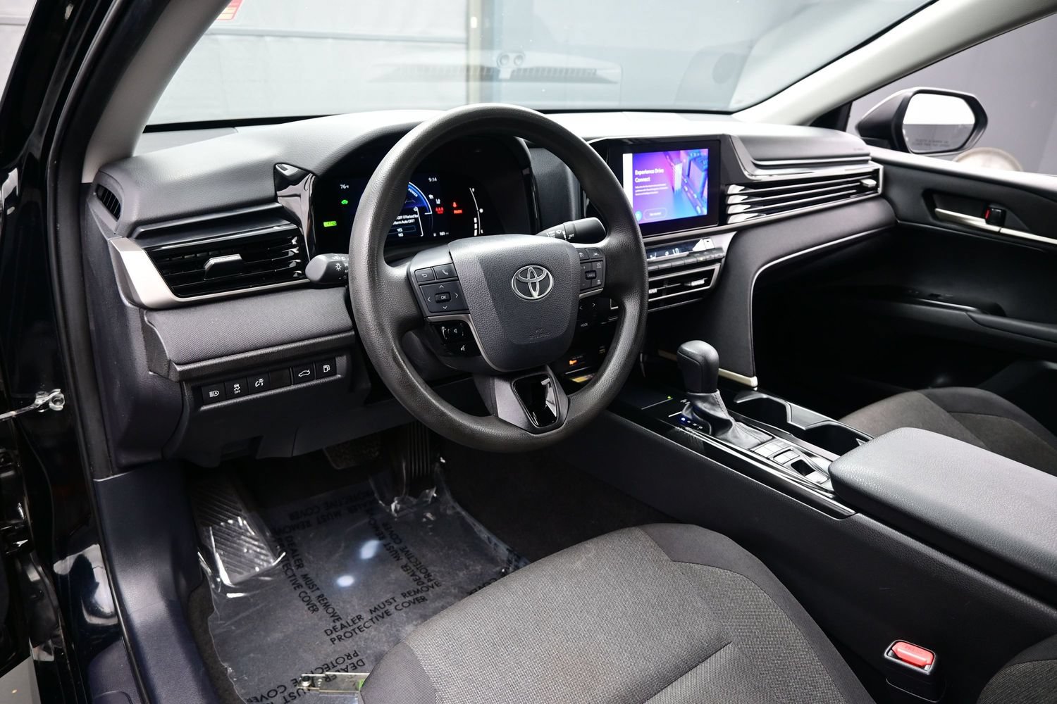 Used 2025 Toyota Camry LE FWD image 12
