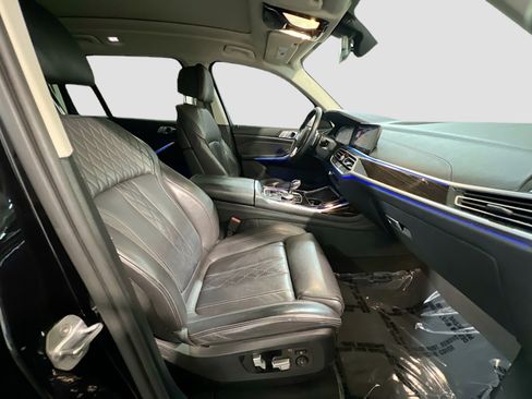 Used 2019 BMW X7 xDrive40i w/ Parking Assistance Package image 22