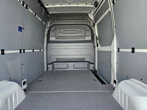 New 2026 Mercedes-Benz Sprinter 2500 image 17