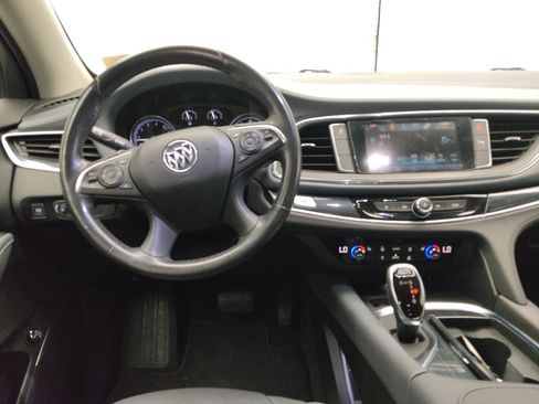 Used 2018 Buick Enclave Essence FWD image 22