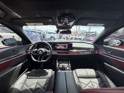 Used 2024 BMW 740i RWD image 17