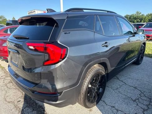 Used 2021 GMC Terrain SLT w/ Infotainment Package II FWD image 5