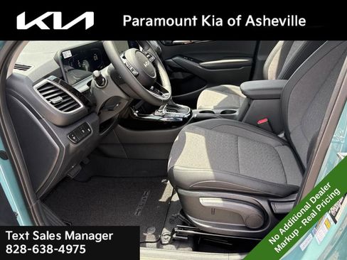 New 2026 Kia Seltos S AWD/4WD image 17