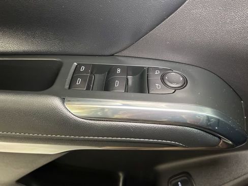 Used 2025 Chevrolet Traverse LT w/ Sun and Wheel Package image 43