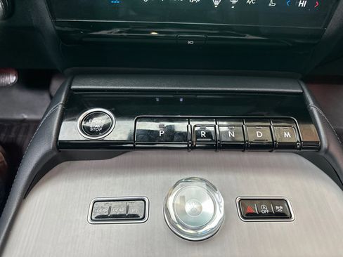 Used 2025 Lincoln Navigator L Reserve image 24