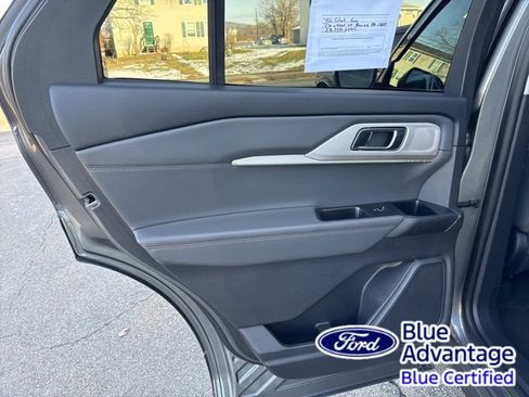 Certified 2025 Ford Explorer Active image 41