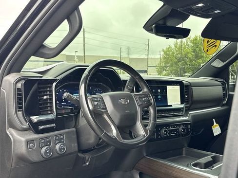 Used 2024 Chevrolet Silverado 2500 High Country w/ High Country Premium Package AWD/4WD image 23