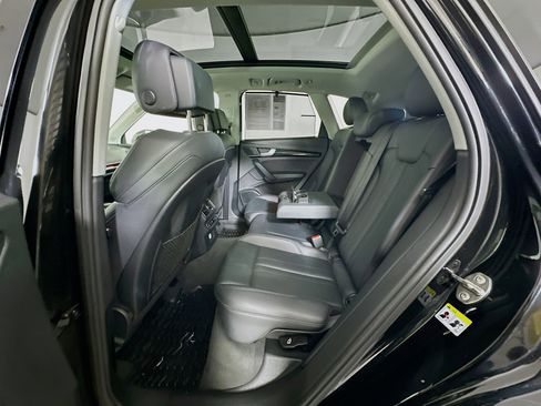 Used 2018 Audi Q5 Prestige w/ Prestige Package image 29
