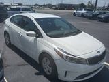 Used 2017 Kia Forte LX image 2