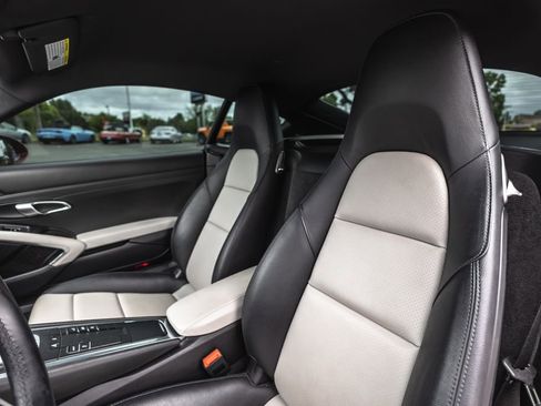 Used 2019 Porsche 718 Cayman RWD image 21