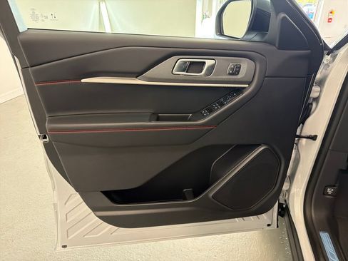New 2026 Ford Explorer ST-Line w/ ST-Line Street Pack RWD image 13