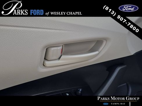Used 2022 Toyota Corolla LE FWD image 16