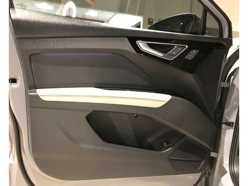 Used 2024 Audi Q4 e-tron Premium Plus w/ Premium Plus image 18