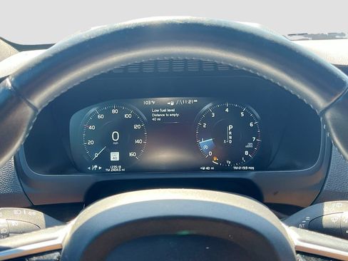 Used 2017 Volvo XC90 T6 Momentum w/ Vision Package AWD/4WD image 12
