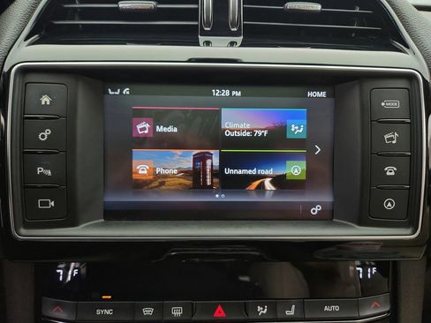 Used 2018 Jaguar F-PACE Prestige AWD/4WD image 18