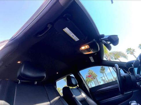 Used 2019 Jeep Grand Cherokee Altitude image 14