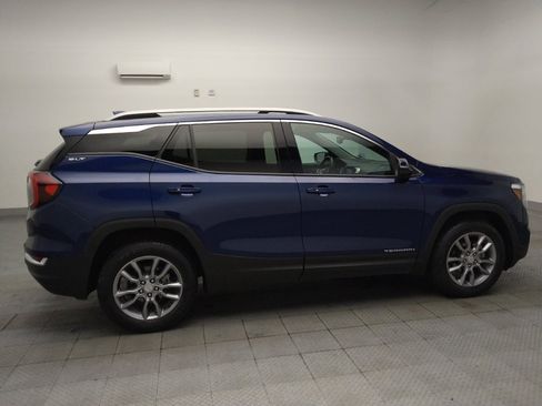 Used 2022 GMC Terrain SLT w/ Tech Package AWD/4WD image 10