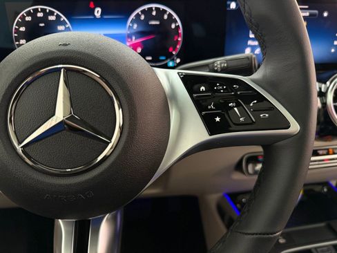 New 2026 Mercedes-Benz GLB 250 image 28