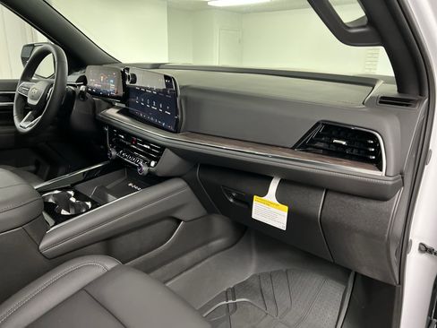 New 2026 Chevrolet Suburban LT w/ Comfort Package image 64