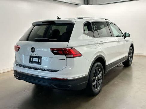 Certified 2023 Volkswagen Tiguan SE AWD/4WD image 32