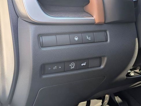 Used 2026 Nissan Rogue Platinum w/ Platinum Premium Package AWD/4WD image 9