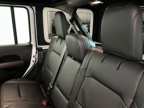 New 2026 Jeep Wrangler Unlimited Rubicon AWD/4WD image 20