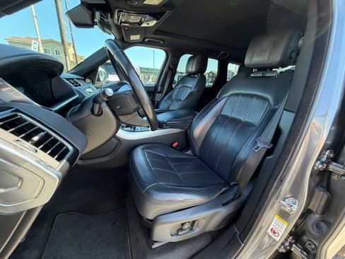 Used 2019 Land Rover Range Rover Sport HSE AWD/4WD image 12