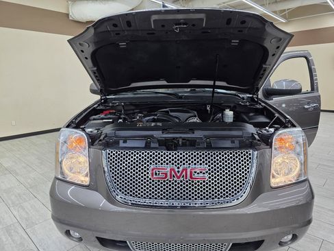 Used 2013 GMC Yukon Denali RWD image 46
