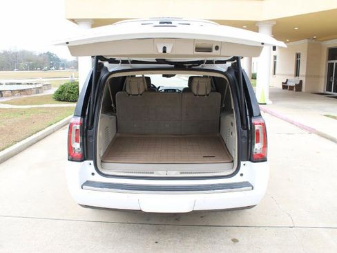 Used 2020 GMC Yukon XL Denali image 20
