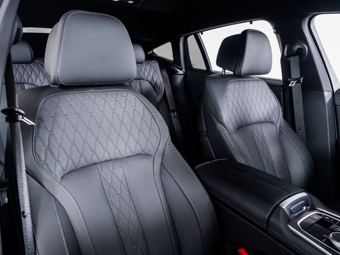 Used 2024 BMW X6 M60i image 30