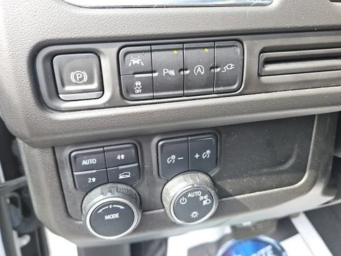 Used 2022 Chevrolet Tahoe LT AWD/4WD image 24