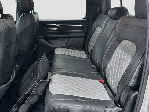 Used 2022 RAM 1500 Big Horn AWD/4WD image 5