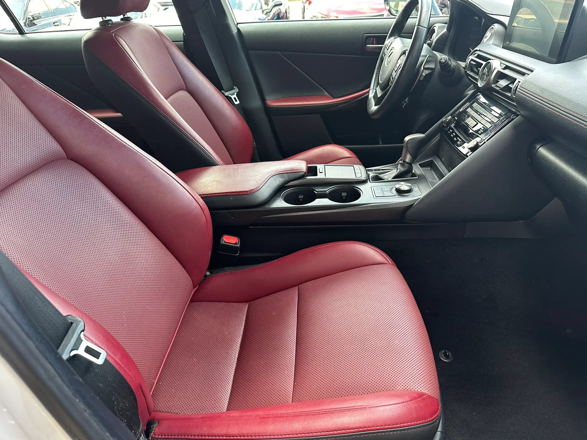 Used 2021 Lexus IS 300 RWD image 12
