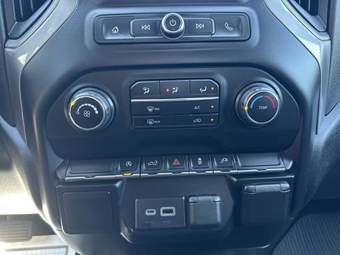 Used 2021 Chevrolet Silverado 1500 Custom AWD/4WD image 17
