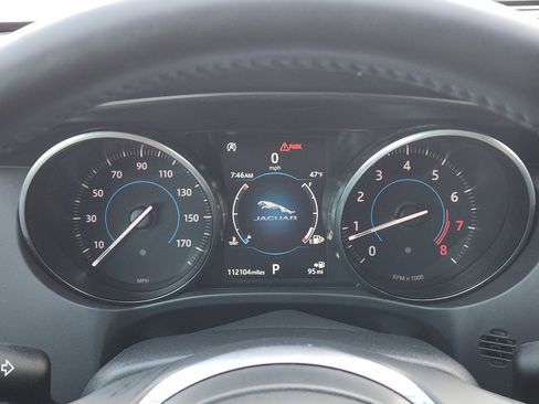 Used 2018 Jaguar F-PACE Prestige image 15