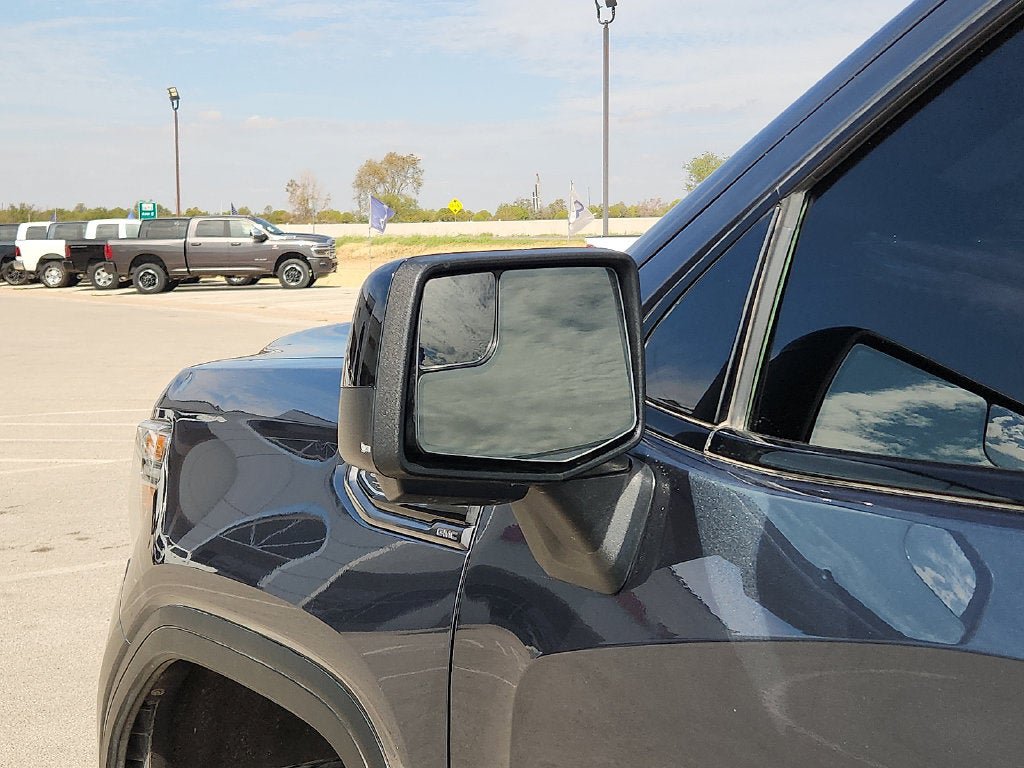 Used 2021 GMC Sierra 1500 AT4 w/ AT4 Preferred Package AWD/4WD image 22
