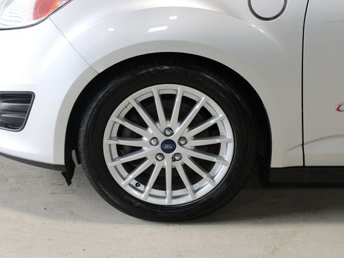Used 2016 Ford C-MAX Energi SEL w/ Equipment Group 302A FWD image 5